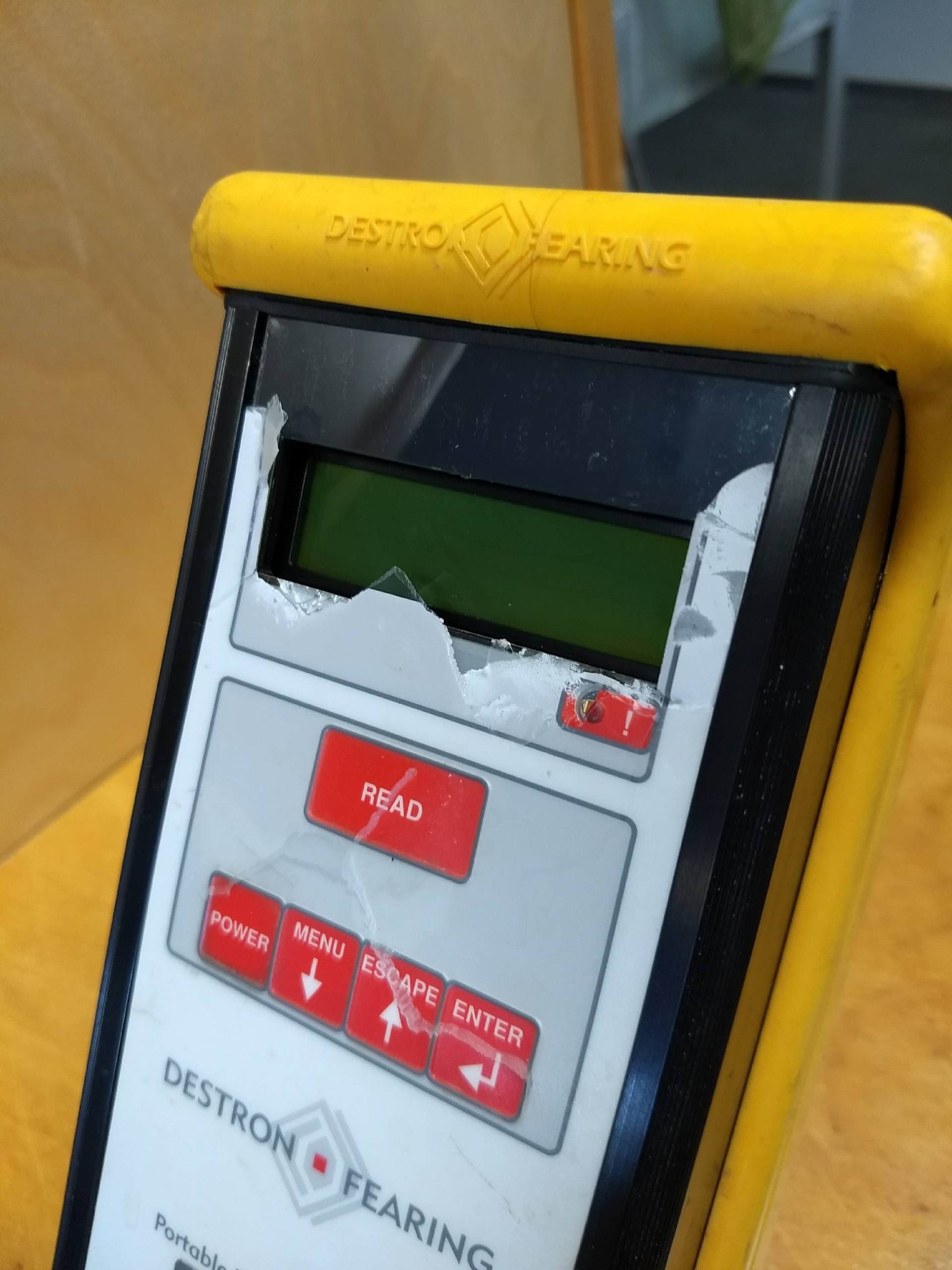 Damage on the FS2001F portable reader